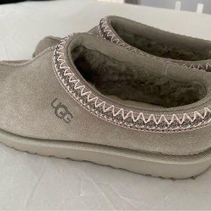 UGG Women’s Tasman Slippers - Gray/Pink Size 10